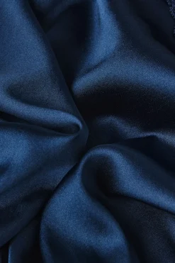 Bas de pyjama short en soie avec dentelle