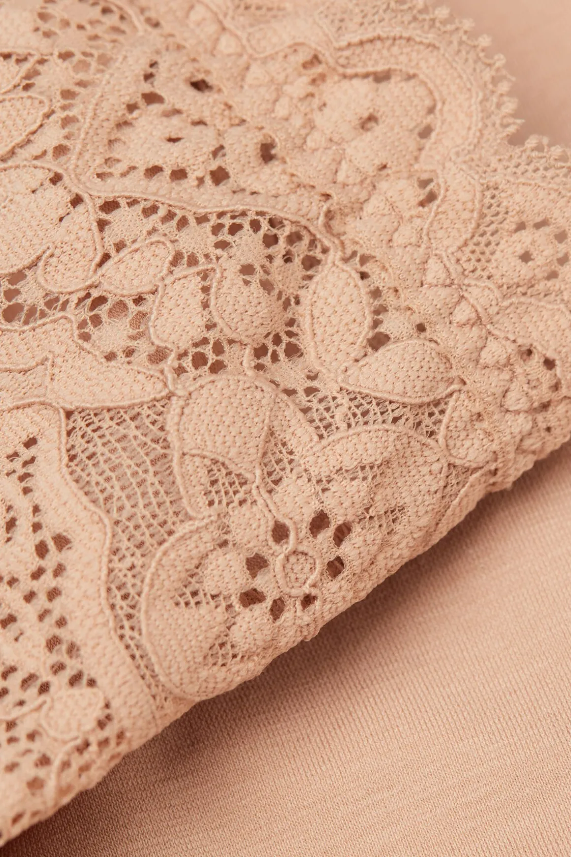 Culotte en Dentelle et Coton