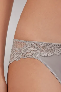 Culotte femme en dentelle florale