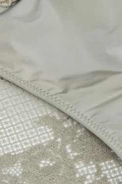 Culotte femme en dentelle florale