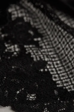 Culotte femme en dentelle florale