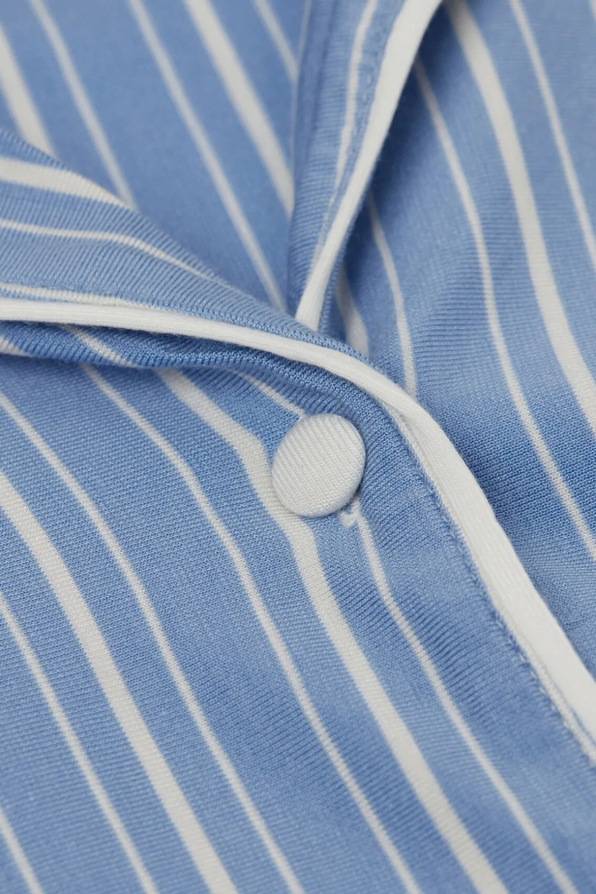 Haut de pyjama en modal ouvert devant Oxford à rayures