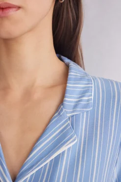 Haut de pyjama manches courtes en modal ouvert devant Oxford à rayures