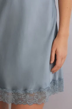 Nuisette en soie et dentelle
