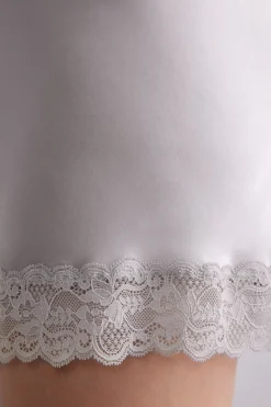 Nuisette en soie et dentelle