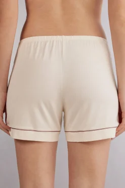 Short en modal avec bords en contraste