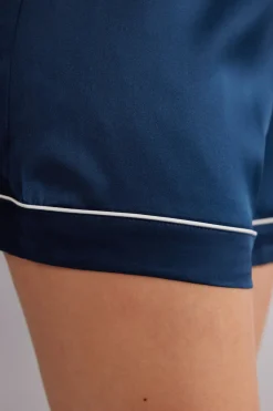 Short en soie avec bordure