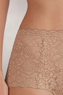 Shorty taille haute en dentelle