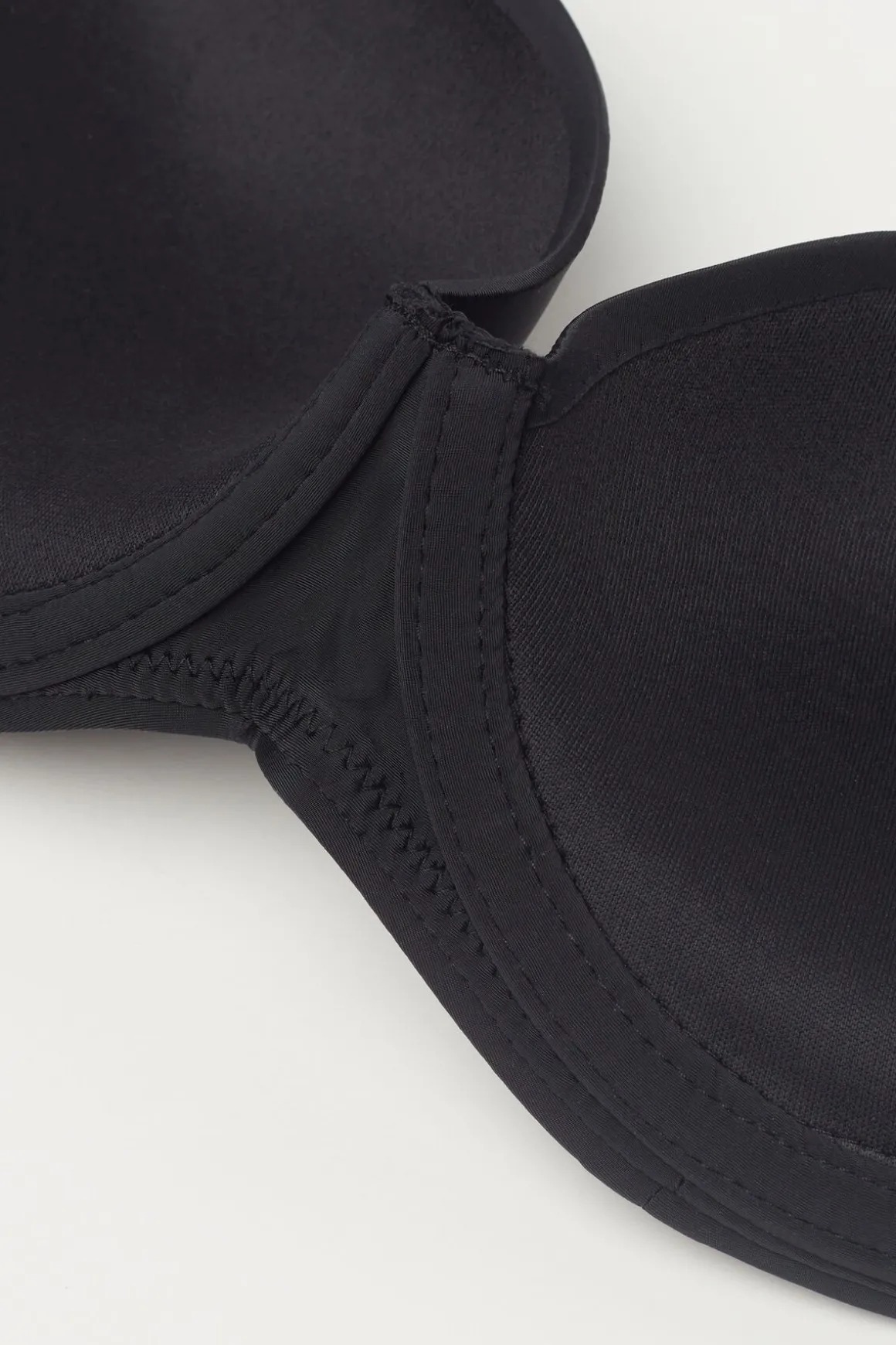Soutien-gorge balconnet CARLOTTA PLUMP BRA en microfibre Ultralight