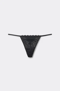 String ficelle en dentelle