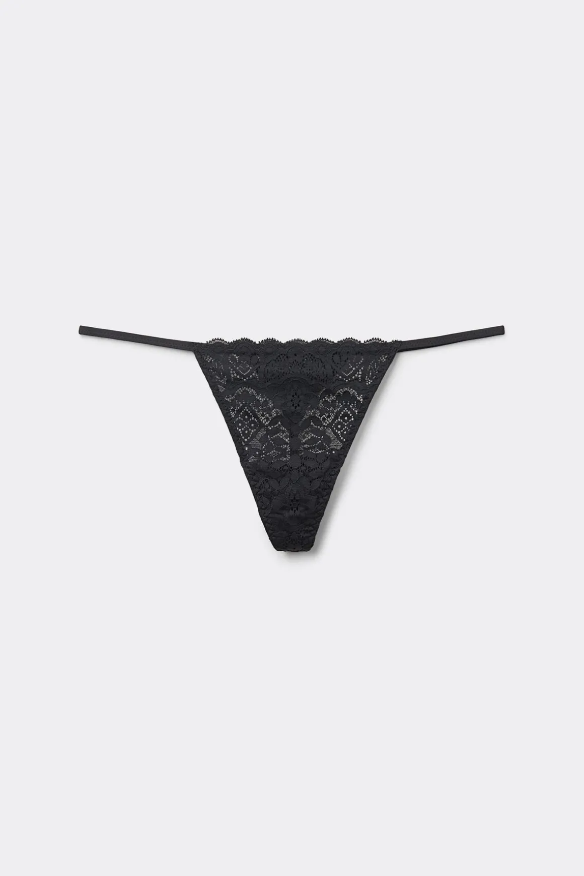 String ficelle en dentelle
