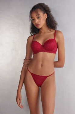 String ficelle femme en dentelle
