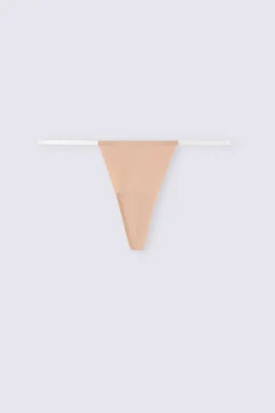 String invisible en microfibre ultralight