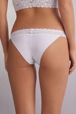 Tanga carioca en dentelle et microfibre