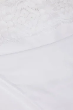 Tanga carioca en dentelle et microfibre
