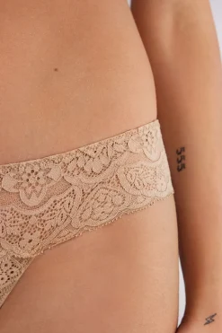 Tanga en dentelle