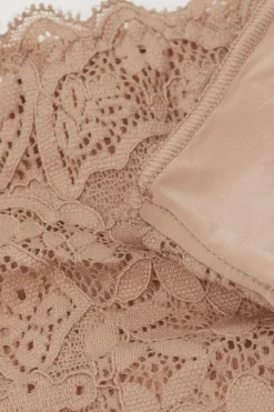 Tanga en Dentelle et Microfibre