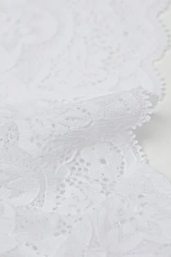 Tanga en dentelle style annÉes 80