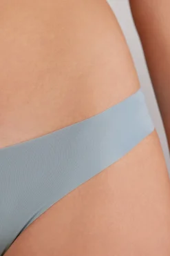 Tanga en microfibre ultra lÉger sans coutures
