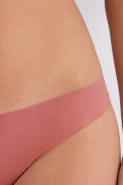 Tanga en microfibre ultra lÉger sans coutures