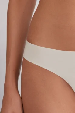 Tanga en microfibre ultra lÉger sans coutures