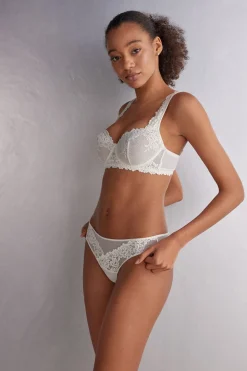 Tanga femme en dentelle florale