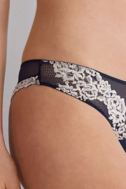 Tanga femme en dentelle florale