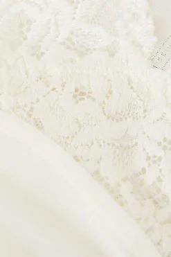 Tanga femme en dentelle florale