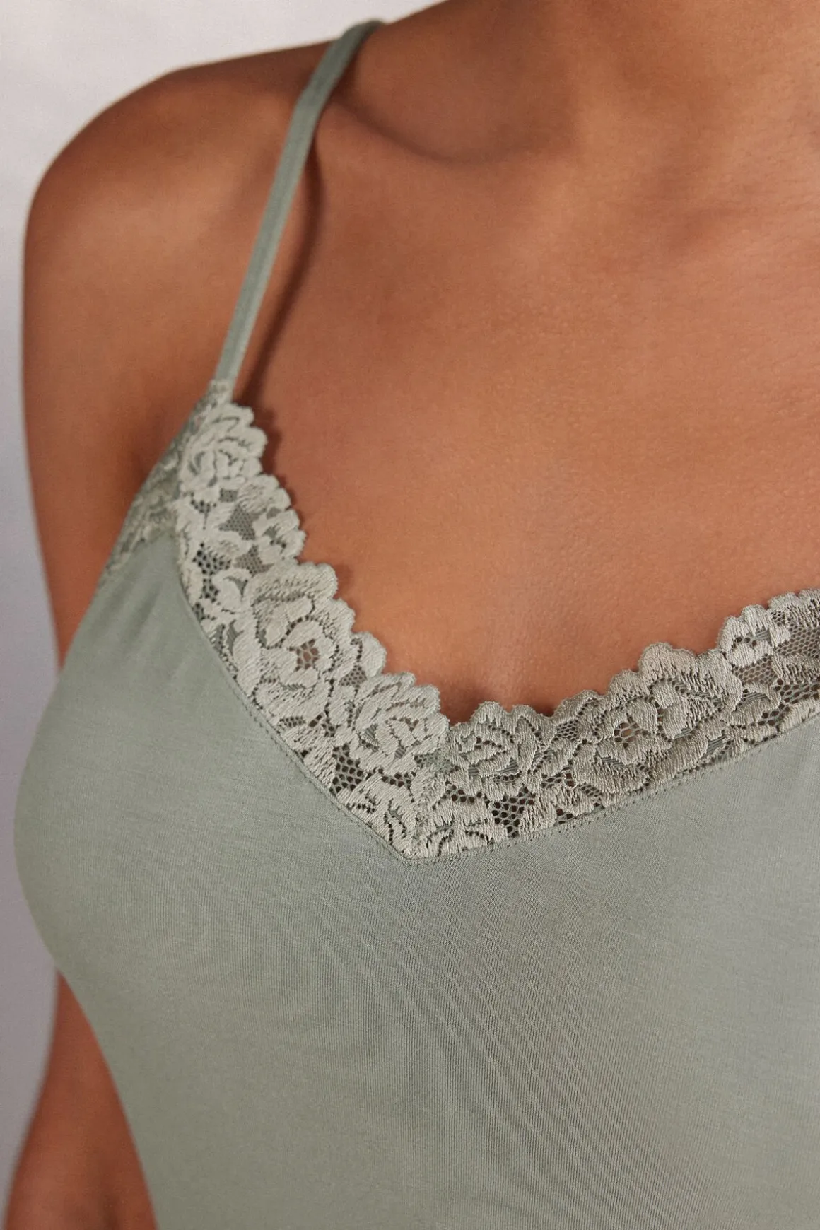 Top en modal PRETTY FLOWERS