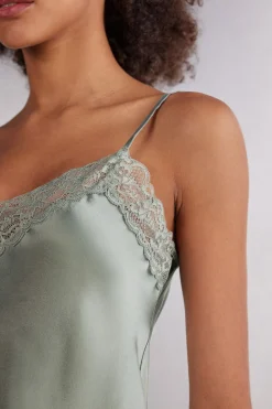 Top en soie et dentelle