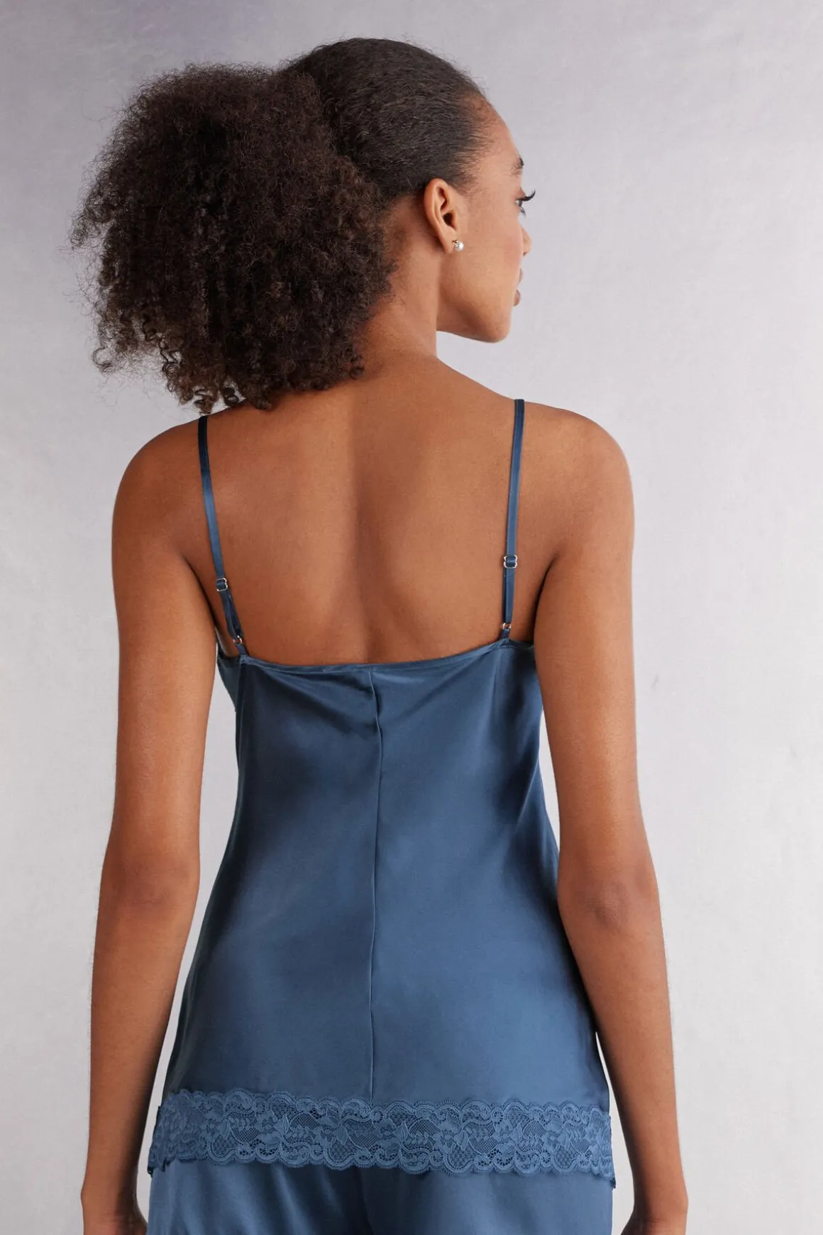 Top en soie et dentelle