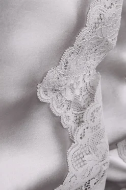 Top en soie et dentelle