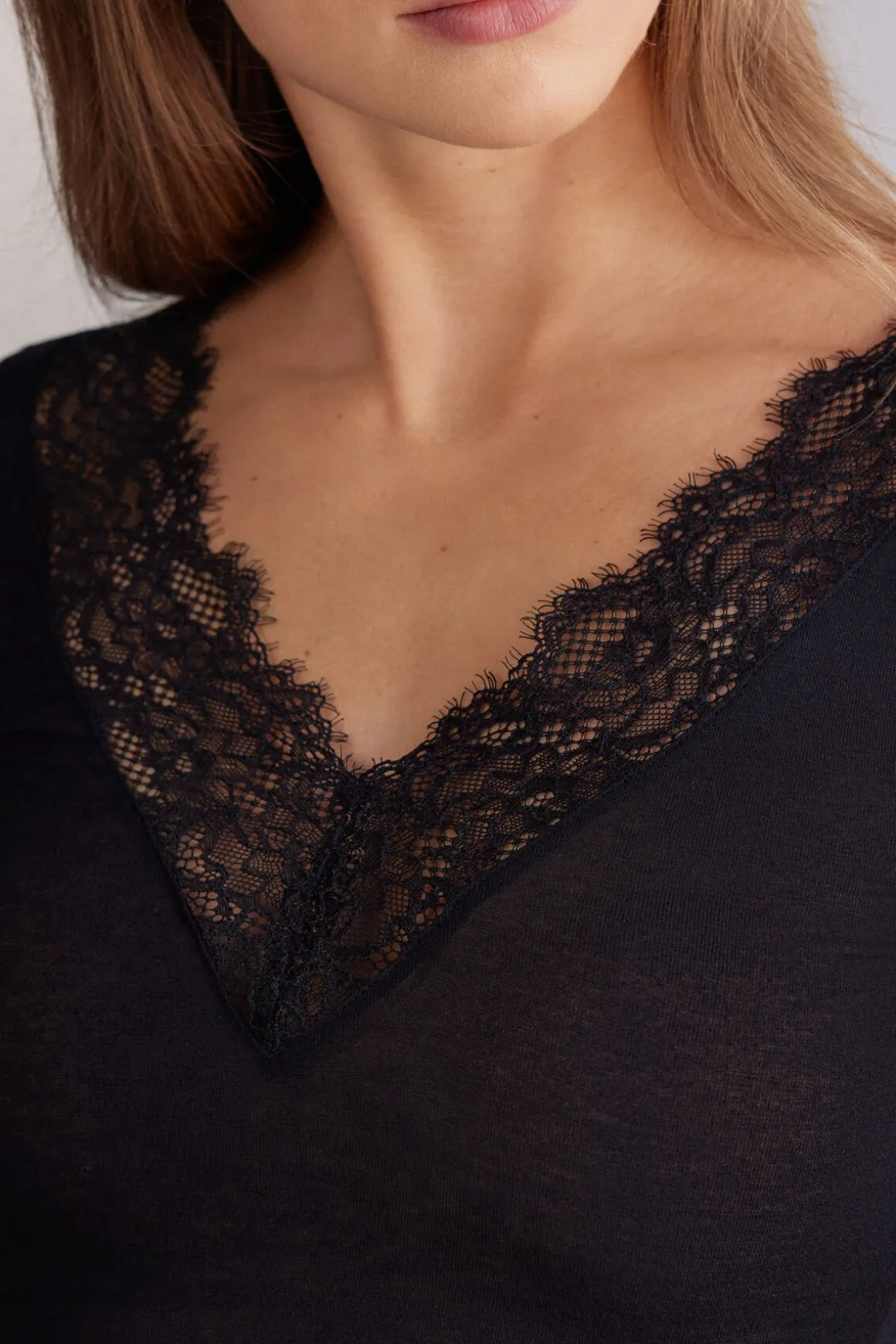 T-shirt manches longues en cachemire et dentelle